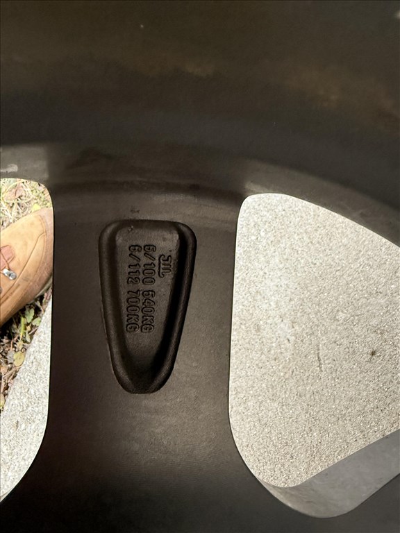 Momo alufelni 5X114.3 18X8 ET40 WIN Pro  EVO CB72.2 Toyota Rav 4 Lexus 13. kép