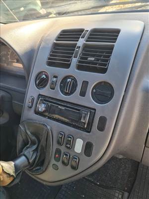 Mercedes Vito (1st gen) W638 középkonzol 