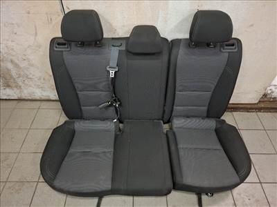 Hyundai I 30 5 ajtós hátsó ülés