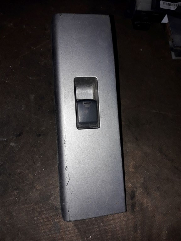 Nissan Navara D40 Ablakemelõ Kapcsoló 80961-EB670 1. kép