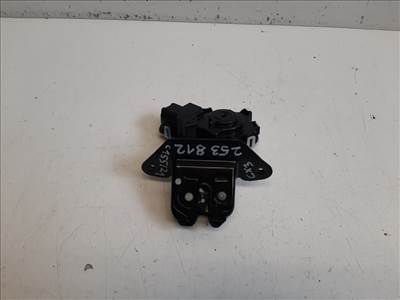 Mazda CX-3  csomagtérajtózár (csomagtérajtó zár)