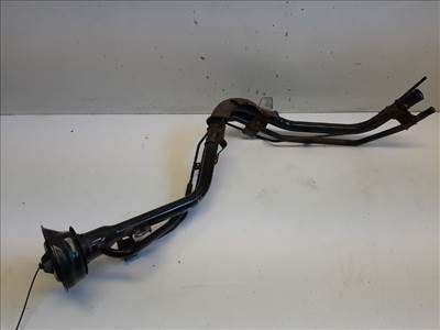 Mazda CX-7  üzemanyag tankbeöntő