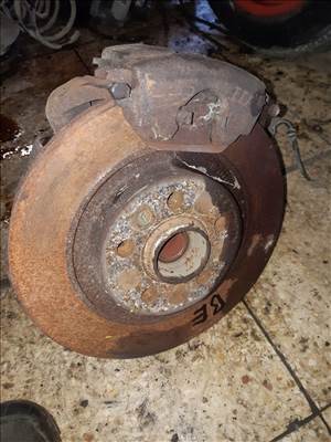 Skoda Octavia Bal Első Csonkállvány Kerékaggyal + Féknyereg + ABS Jeladó