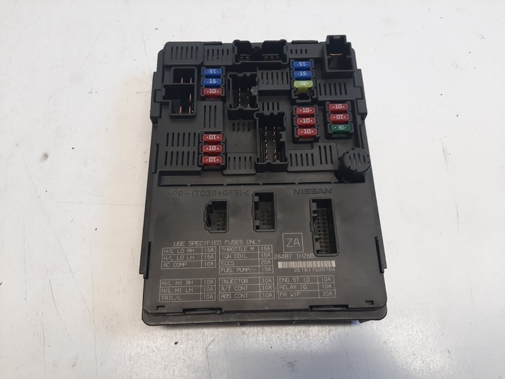 Nissan Note (E12) biztosítéktábla motortér 284B71HZ6B 1. kép