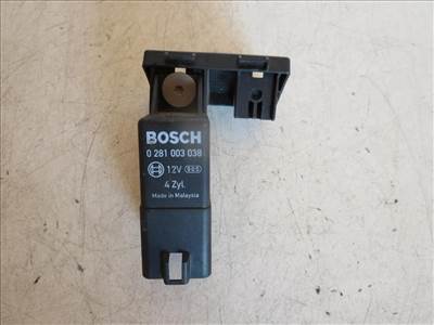 Volkswagen passat vii (3c) izzítórelé 038907281D 0281003038