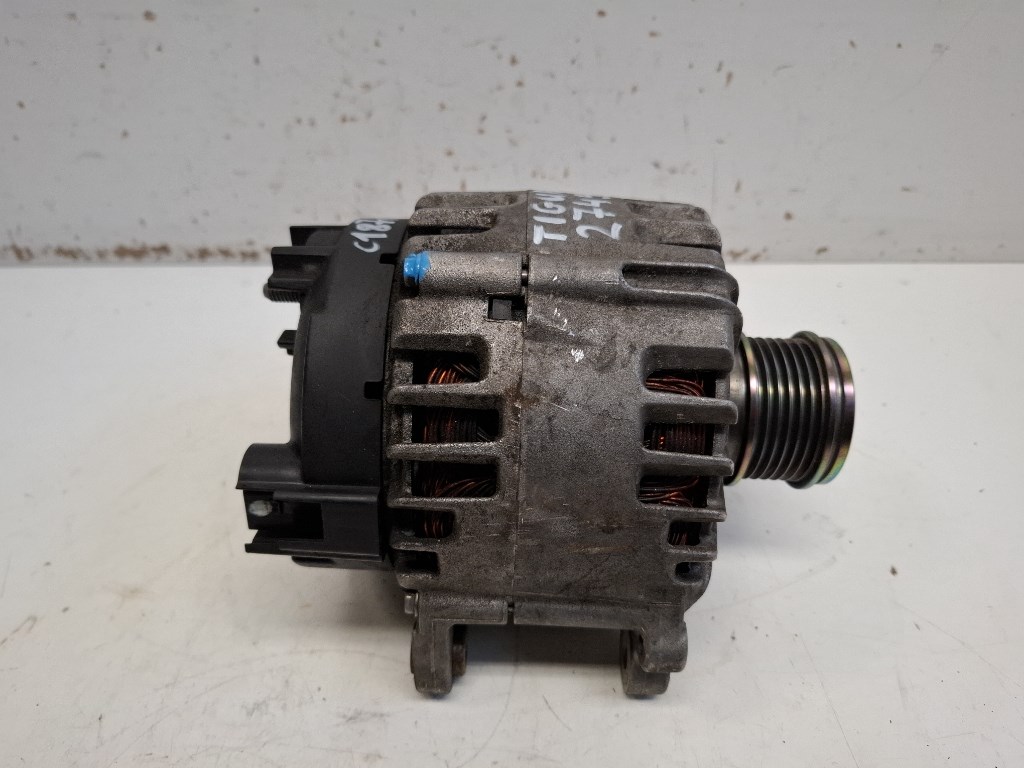 Volkswagen Tiguan  generátor 04L903023L 2627025C 3. kép