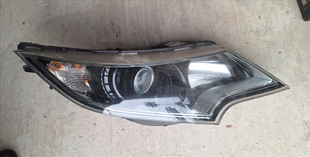 Honda Civic fényszóró 33110tv0 1. kép