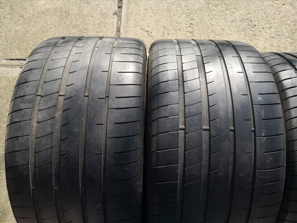305/30R21 Goodyear nyári gumi 2db  1. kép
