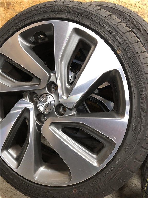 17 col alufelni gumi 205/45/17 Kia, Hyundai, Suzuki 17 colos 13. kép