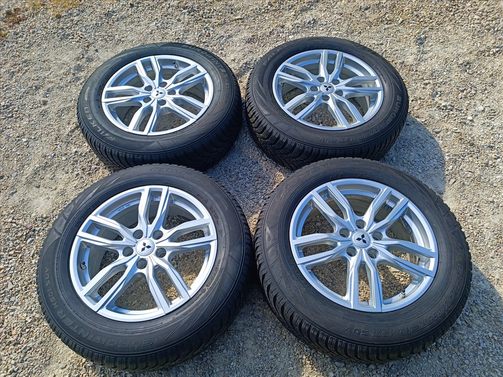 17" Gyári Mitsubishi Eclipse Cross Outlander alufelni, rajta 215/65 R17 Falken téli gumi szenzor 2. kép