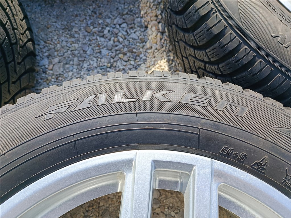 17" Gyári Mitsubishi Eclipse Cross Outlander alufelni, rajta 215/65 R17 Falken téli gumi szenzor 10. kép