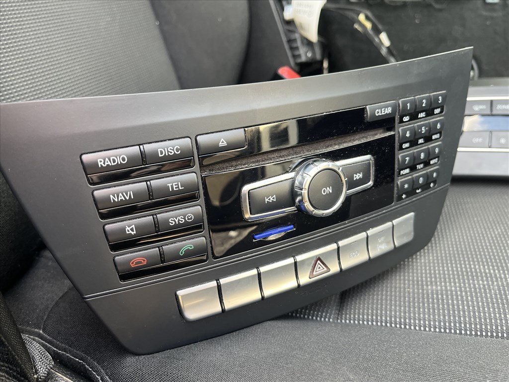 Mercedes C 220 CDI blueefficiency W204 minden alkatrésze AKCIO  2. kép