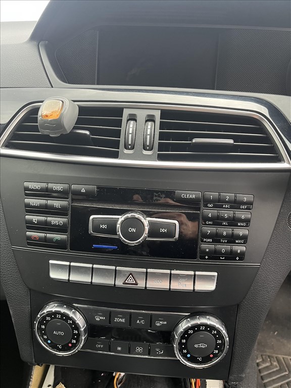 Mercedes C 220 CDI blueefficiency W204 minden alkatrésze AKCIO  3. kép