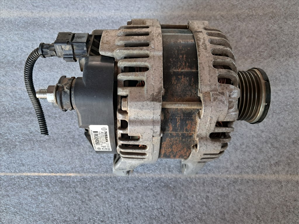 Dacia Duster II 1.6 benzin H4MD738 generátor 231005FN6A a5te0181ze 1. kép