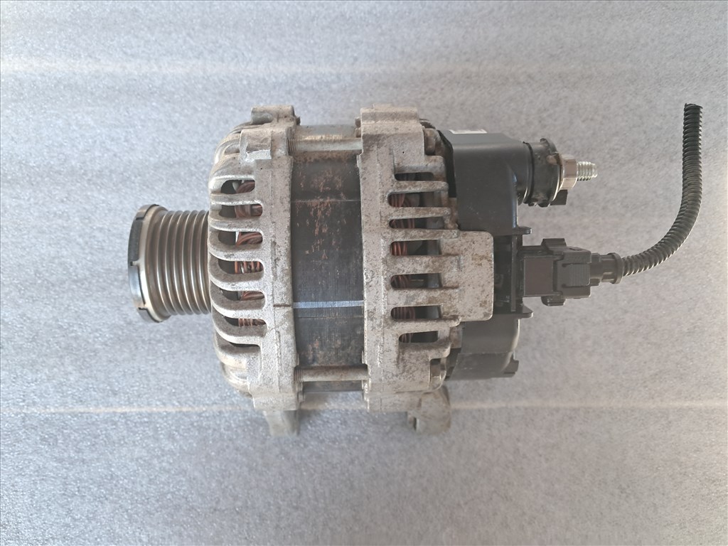 Dacia Duster II 1.6 benzin H4MD738 generátor 231005FN6A a5te0181ze 5. kép