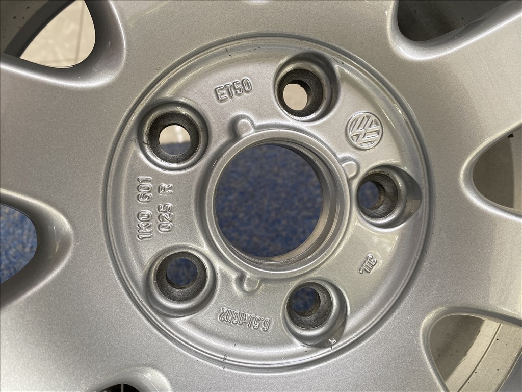 (3831) Volkswagen 16 gyári alufelni felni, 5x112, Golf Caddy 2. kép