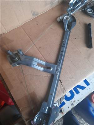 Opel meriva a bal hátsó ablakemelő 