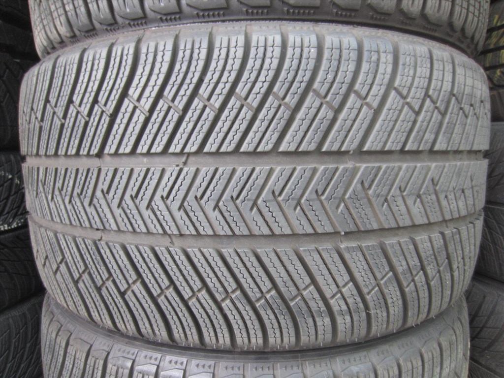  245/35/285/35 R20 MICHELIN PA4 104W 2. kép