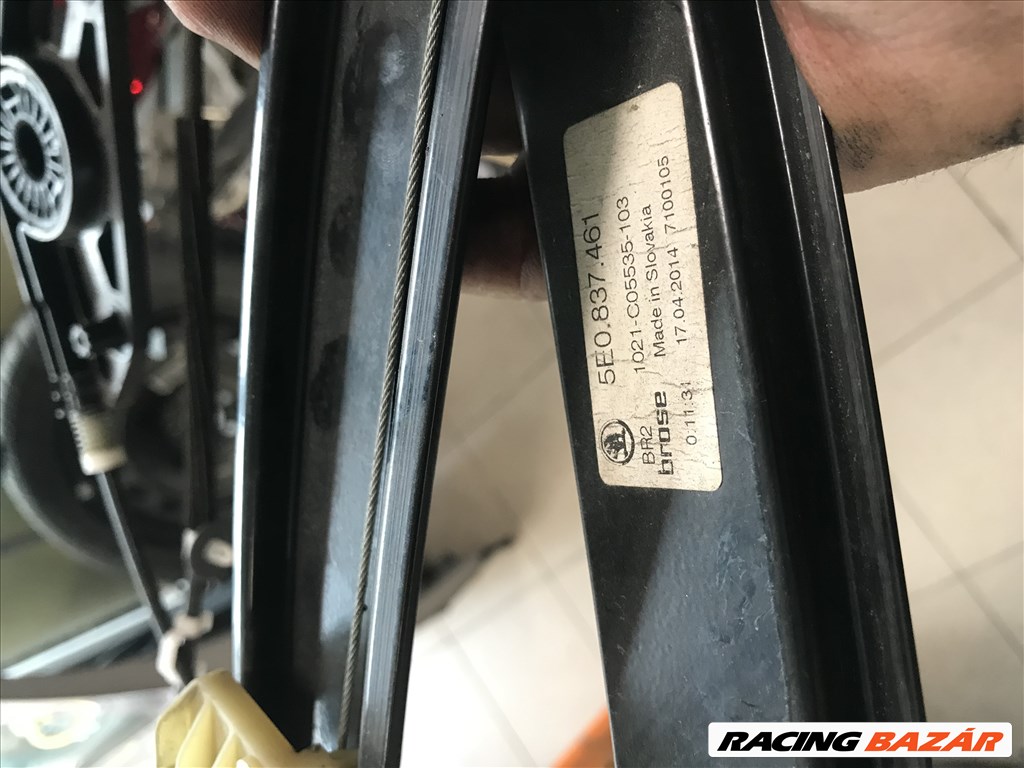 Skoda Octavia III bal első ablakemelő szerkezet 2. kép