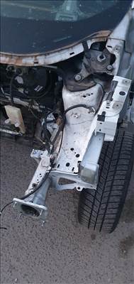 Ford Kuga mk2 facelift bal első karosszéria negyed