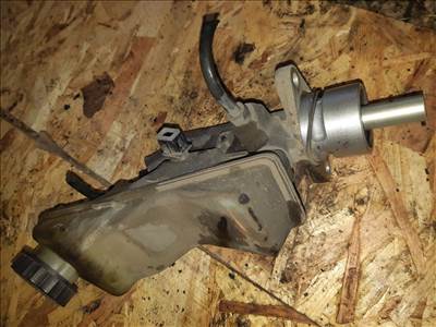 Toyota Avensis Főfék Munkahenger  Fékfolyadék Tartály