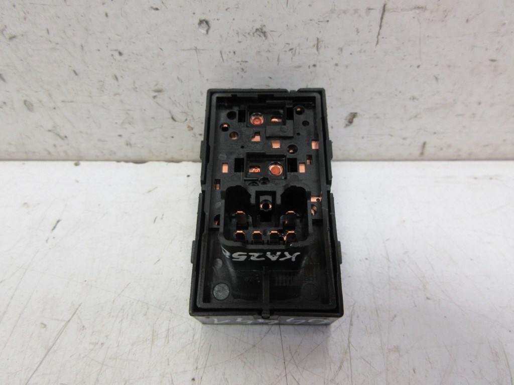 Opel Karl jobb elsõ ablakemelõ kapcsoló 202008429 2. kép