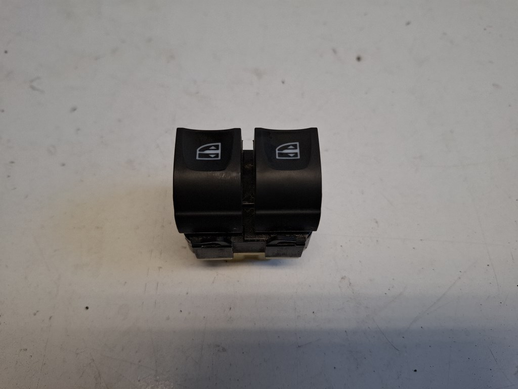 Renault Zoe bal elsõ ablakemelõ kapcsoló 254118722R 1. kép