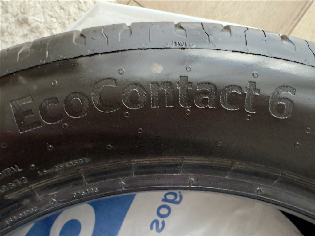  215/5517" új Continental nyári gumi gumi 2. kép
