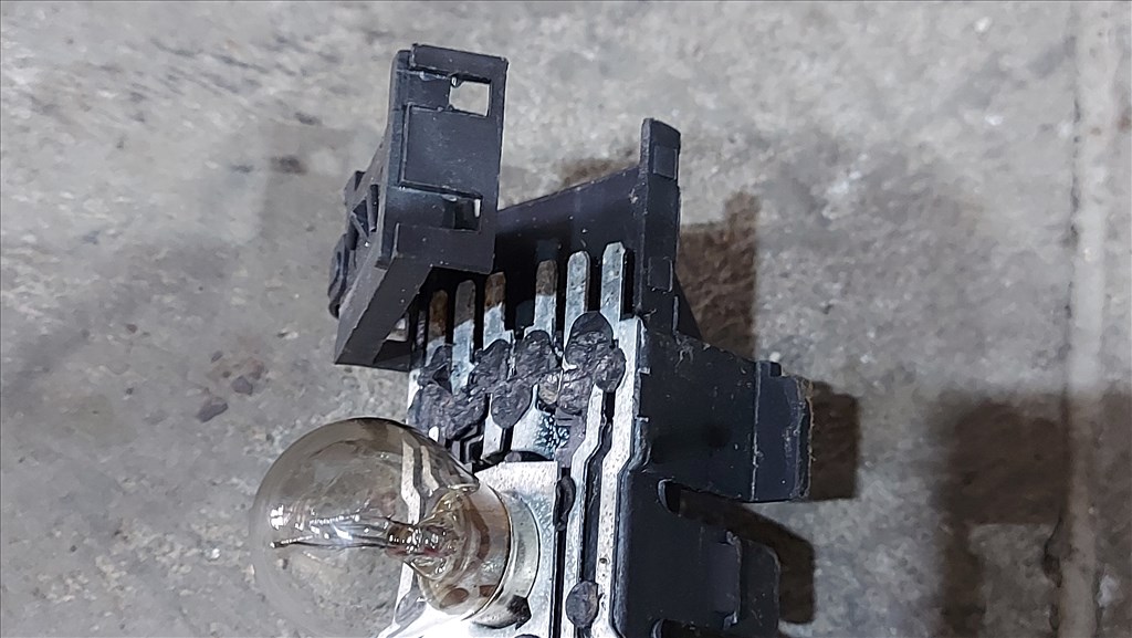 Ford Transit Tranzit MK6 00- Hátsó lámpa foglalat csatlakozó 6654 yc1x13n004ac 4. kép