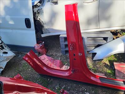 Hyundai Tucson (NX4) jobb oldal vágott negyed 