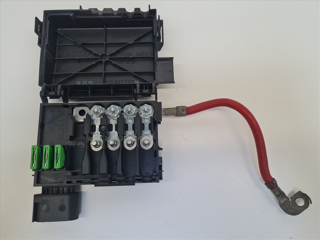 Volkswagen Golf IV motortéri biztosítéktábla (24764) 1j0937550aa 1. kép