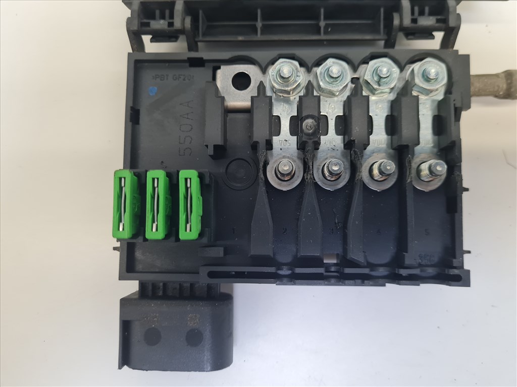 Volkswagen Golf IV motortéri biztosítéktábla (24764) 1j0937550aa 2. kép