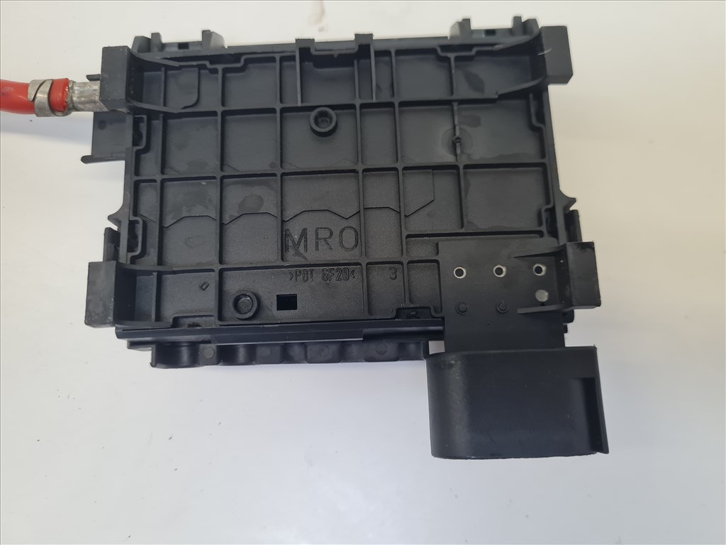 Volkswagen Golf IV motortéri biztosítéktábla (24764) 1j0937550aa 6. kép