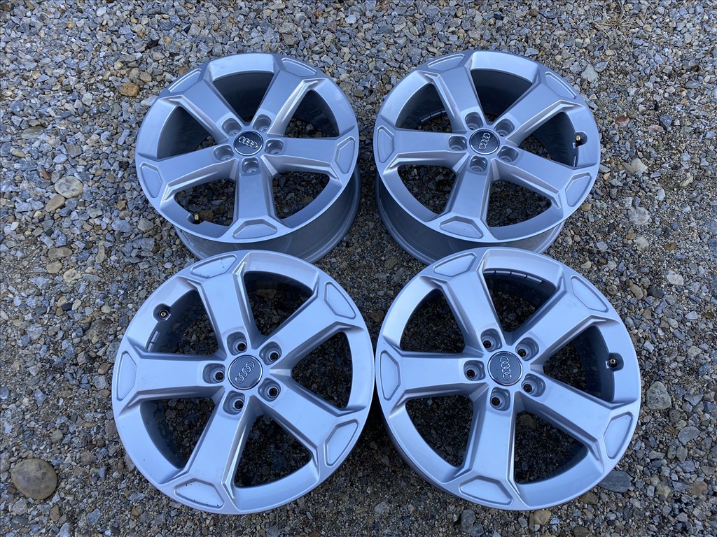 17-es, 5x112-es újszerű gyári Audi alufelni 1. kép