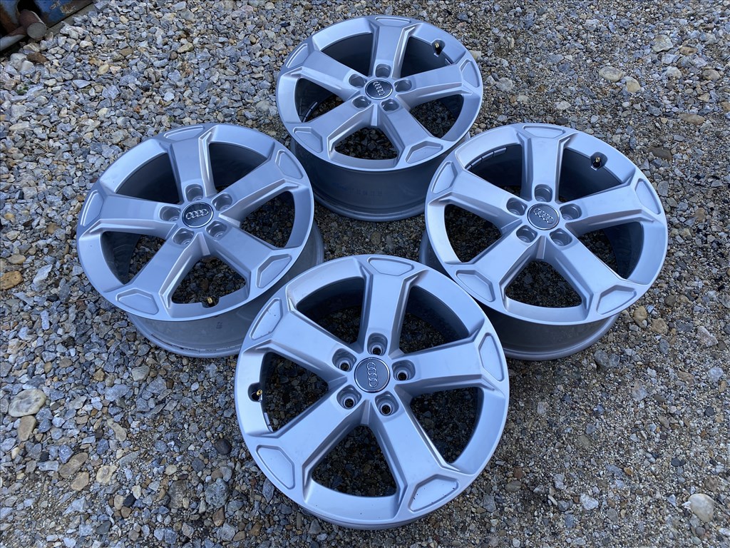 17-es, 5x112-es újszerű gyári Audi alufelni 3. kép
