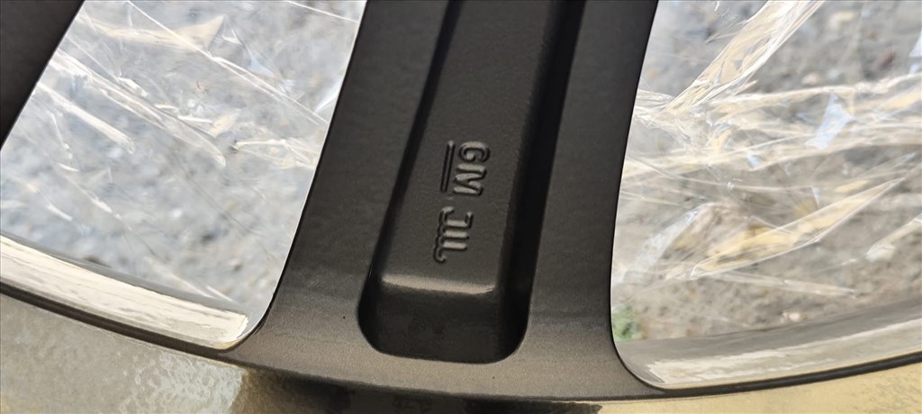  5x105 Gyári Opel 18" alufelni ET42. 7,5J FRISSEN SZINTEREZETT FÉL GRAFIT 6. kép