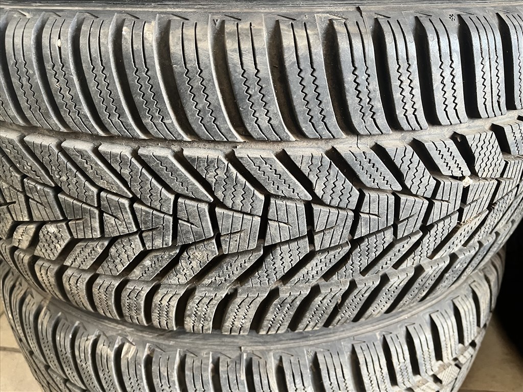  245/4518" új Hankook téli gumi 3. kép