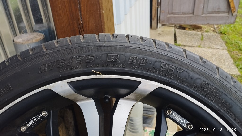  5x112 lyukosztású 20" használt alufelni, rajta 275/35 újszerű Michelin nyári gumi gumi  6. kép