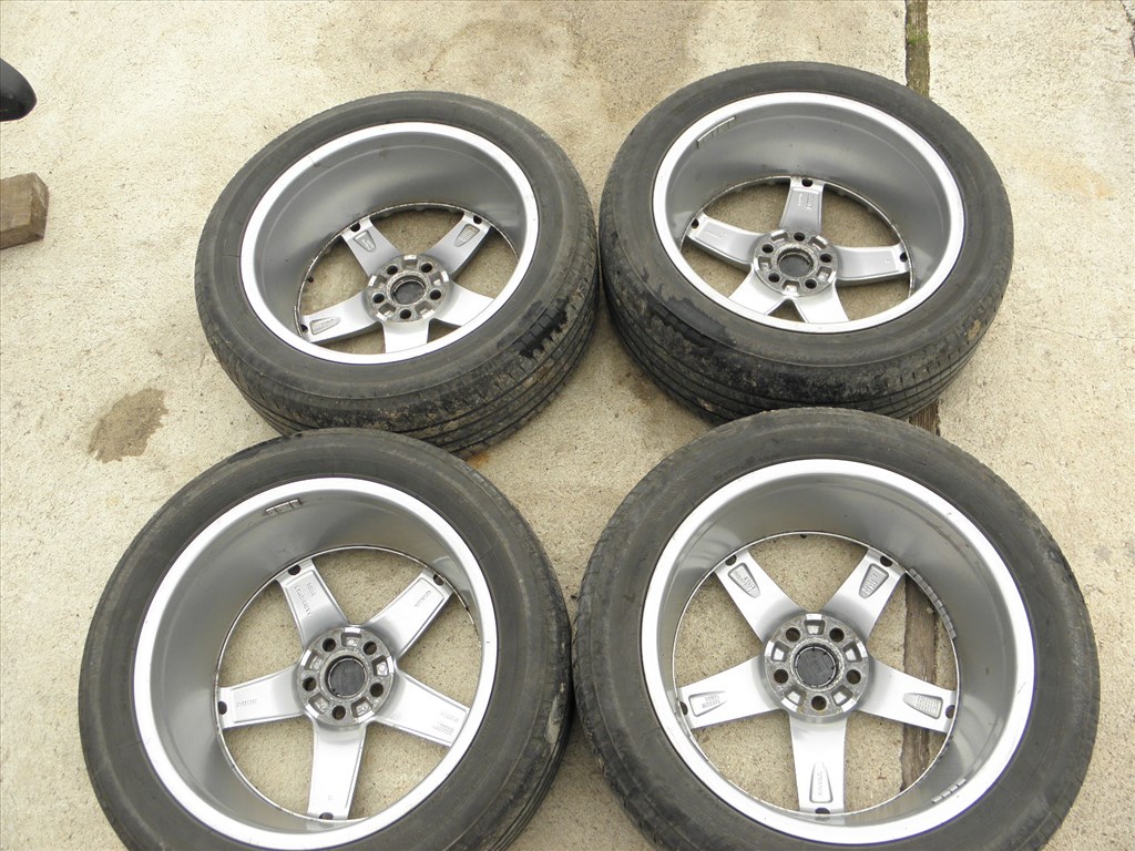 Volvo R18 szép alufelnik, kopott gumikkal 235/50R18 2. kép