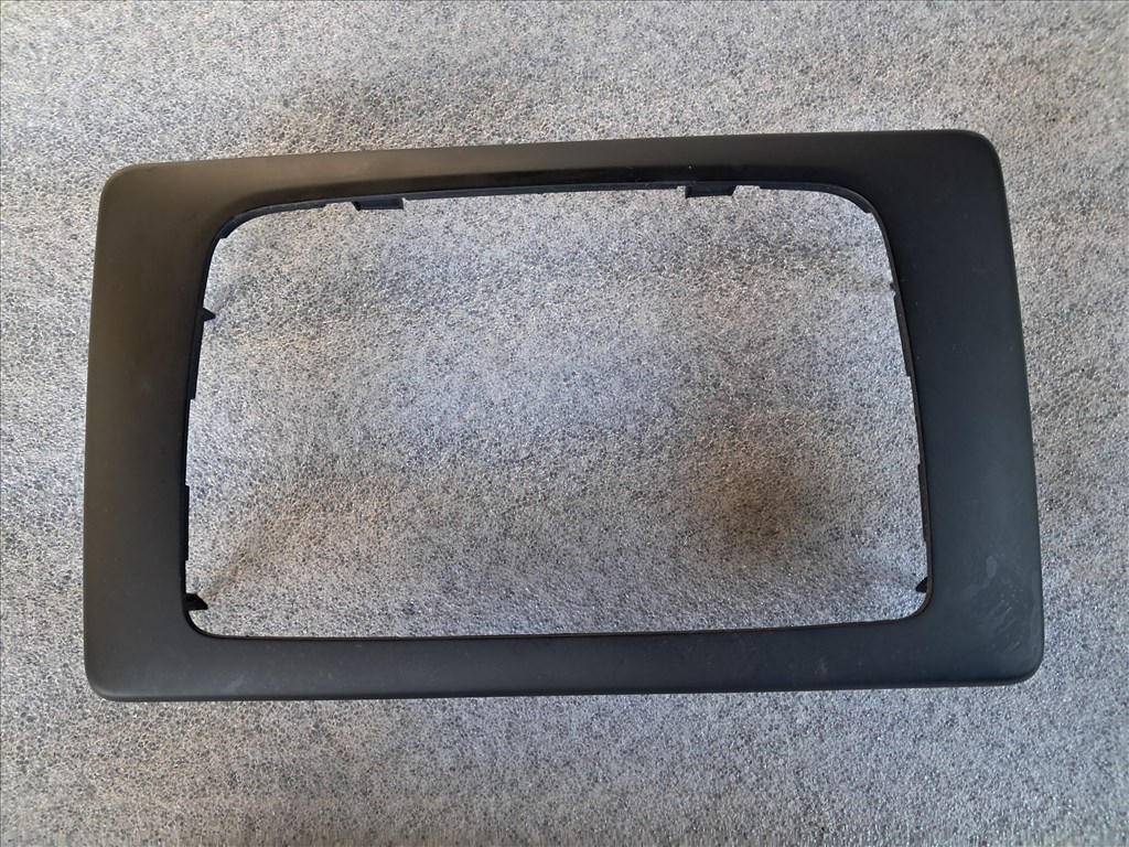 Dacia Duster II navigációs fejegység  281156409r 4. kép