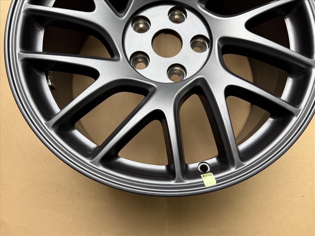 Tesla Model 3 photon Gyári újszerű alufelni 1344221-00-B 18X8.5J ET38 80.000 Ft ért. 2. kép