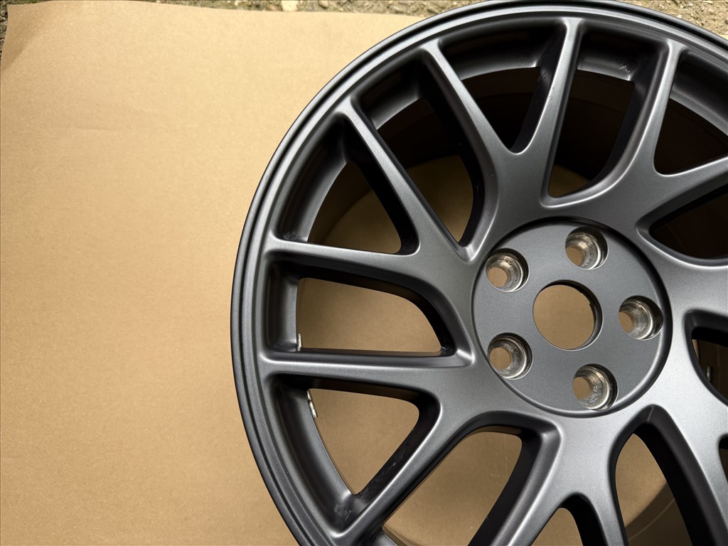 Tesla Model 3 photon Gyári újszerű alufelni 1344221-00-B 18X8.5J ET38 80.000 Ft ért. 3. kép