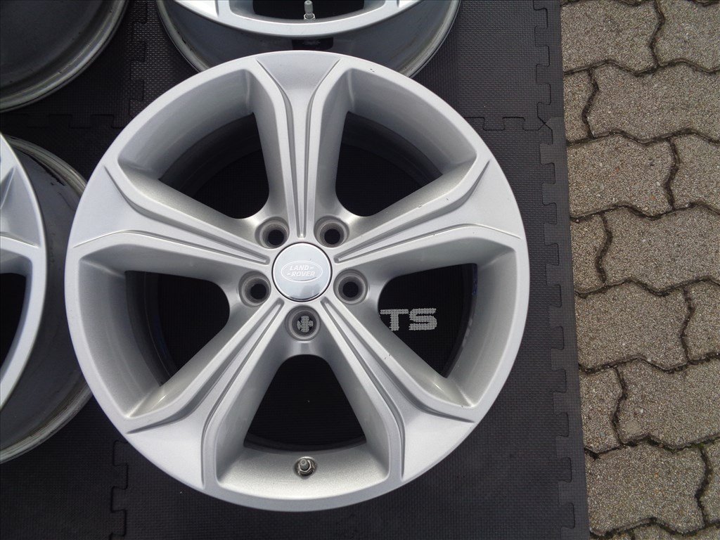 Land Rover gyári alufelni 17-es, 5×108-as osztó szenzorral újszerűen eladó.  5. kép