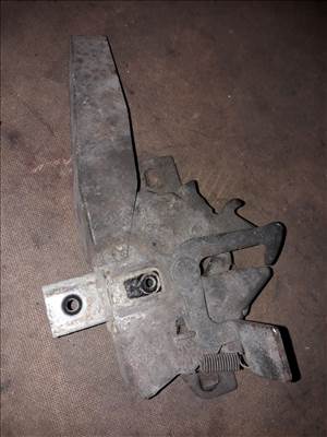 Iveco Daily Motorháztető Zárszerkezet