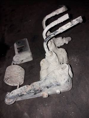 Nissan Navara D40 Fékerő Szabályzó