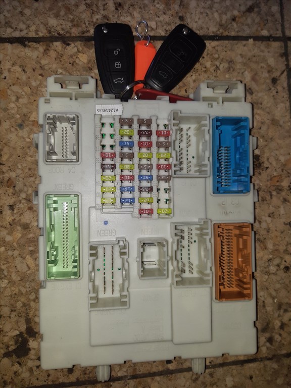 Ford Grand C-Max BSI BV6N 14A073 EN 1. kép