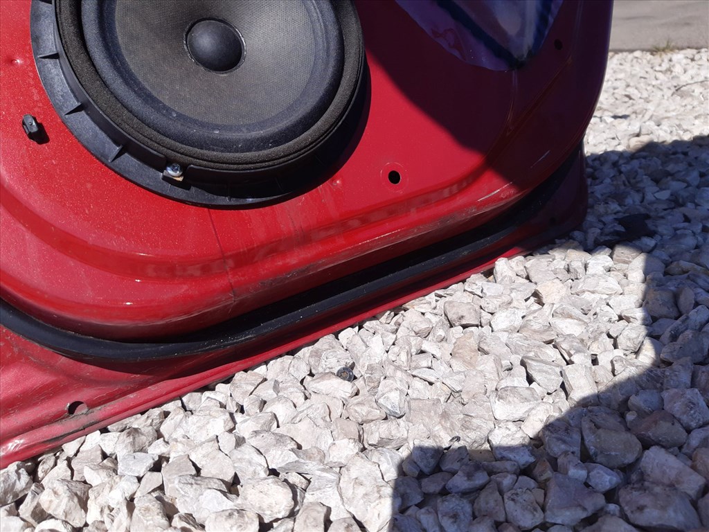 Suzuki Swift III 04-10 Jobb Hátsó Ajtó 3. kép