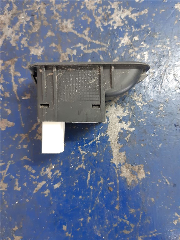 Skoda Fabia 06- Jobb Elsõ Ablakemelõ Kapcsoló 5J0 867 435 1. kép