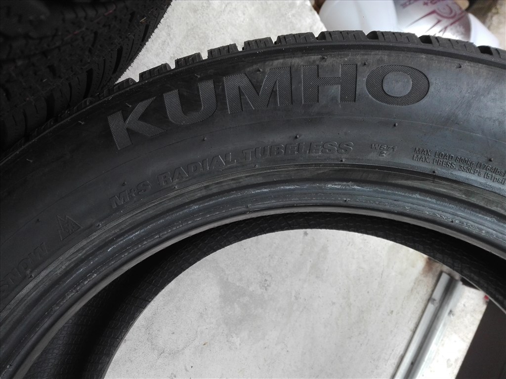 235/55R18 ÚJ Kumho téli gumi garnitúra 235/55 r18 7. kép