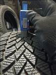 205/5516" újszerű Bridgestone téli gumi gumi